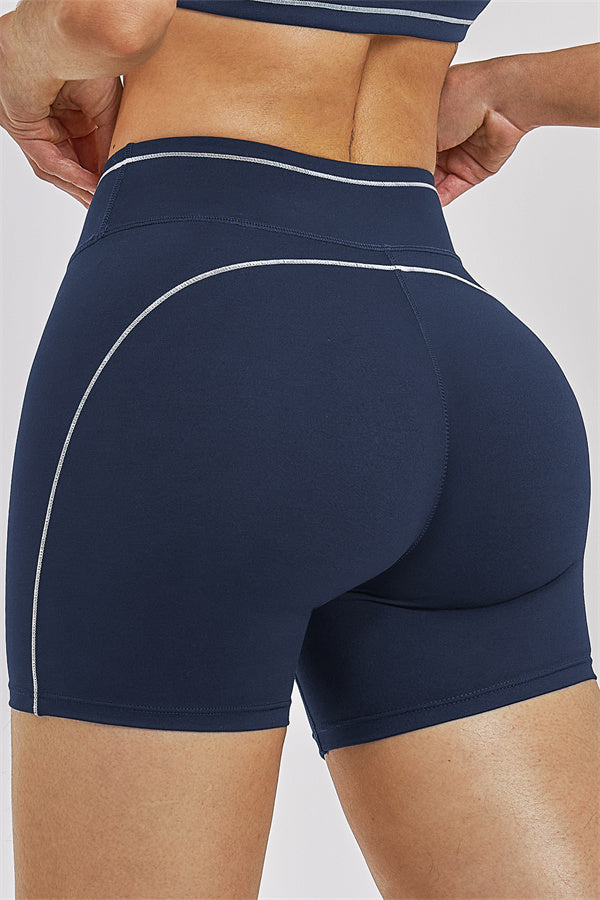 Conjunto Unbound de 2 piezas: sujetador deportivo y shorts