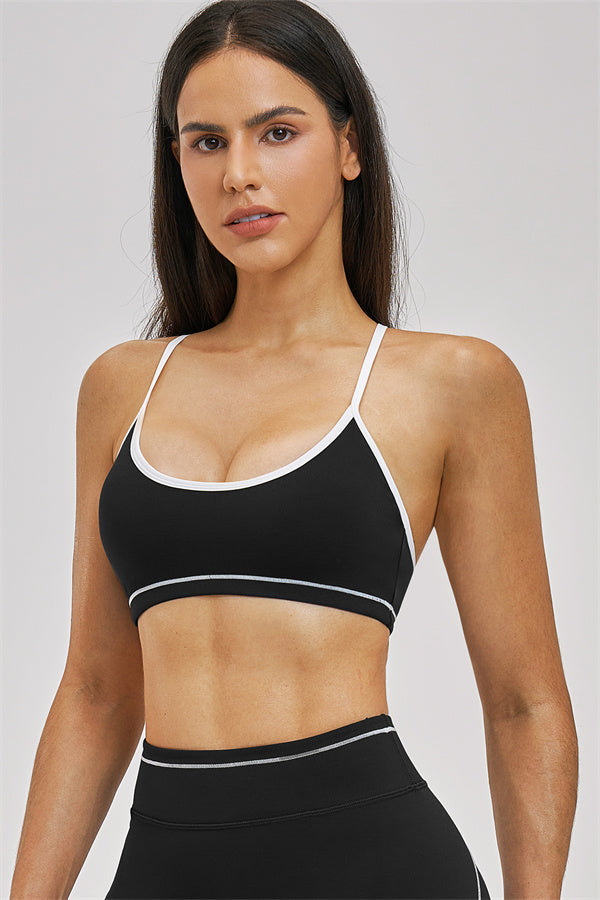 Conjunto Unbound de 2 piezas: sujetador deportivo y shorts