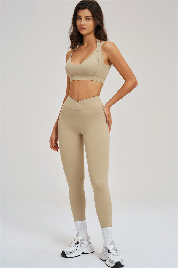 Ensemble 2 pièces Sizzle : brassière de sport et leggings