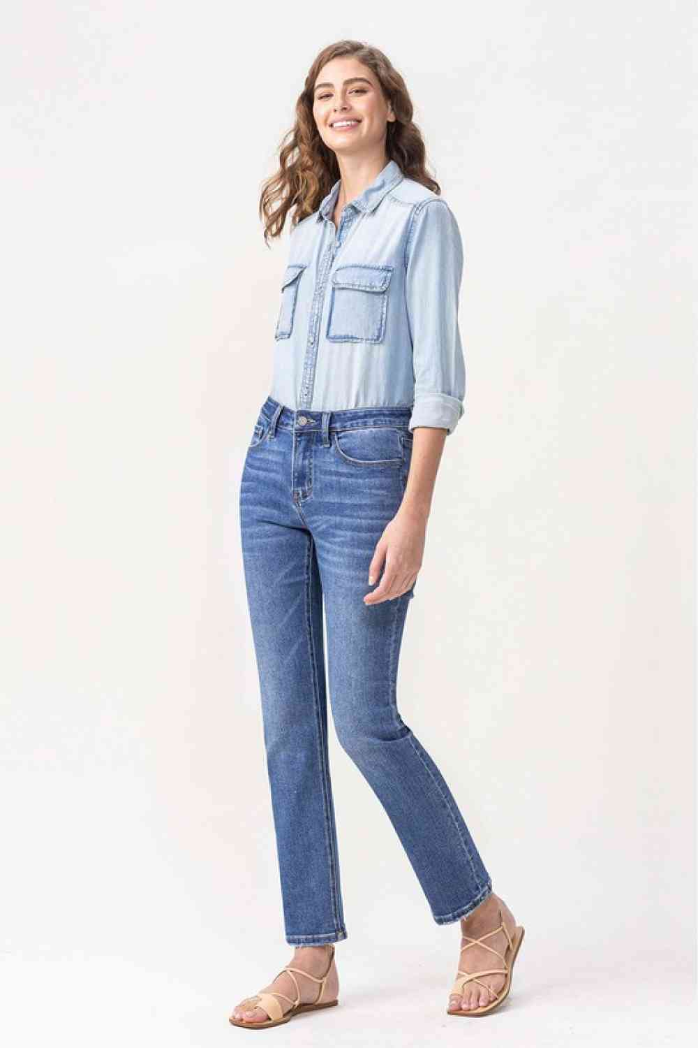Jeans rectos ajustados al tobillo de tiro medio Maggie, de talla grande, de Lovervet