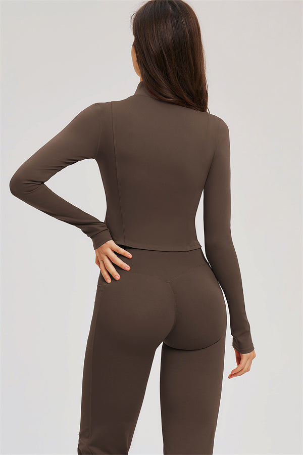 Ensemble 3 pièces Sizzle : veste zippée, brassière de sport et leggings évasés