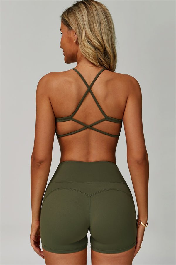 Gedurfde 2-delige sportset: bh met racerback en shorts