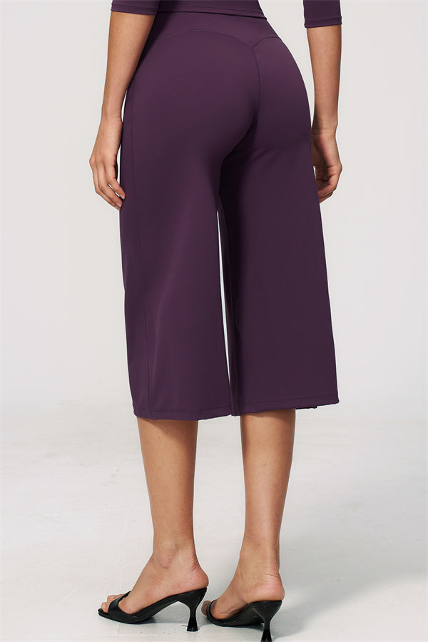 Natalia 2-piece set with half-sleeve top and wide-leg shorts