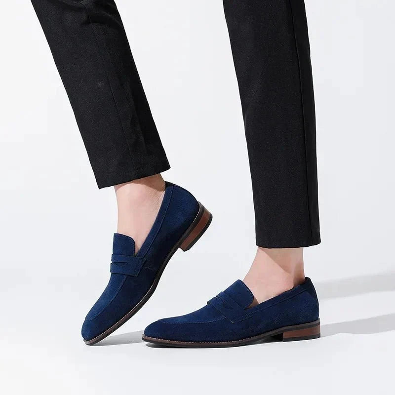 Mocasín de conducción clásico de ante ultraligero