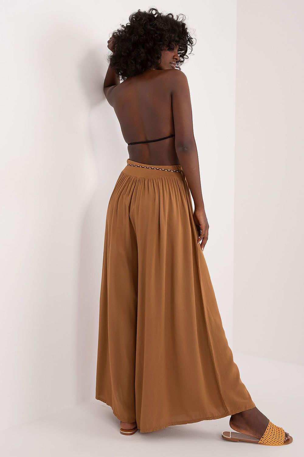 Pantalones de pierna ancha OCH BELLA