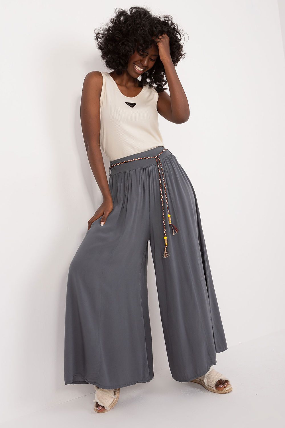 Pantalones de pierna ancha OCH BELLA