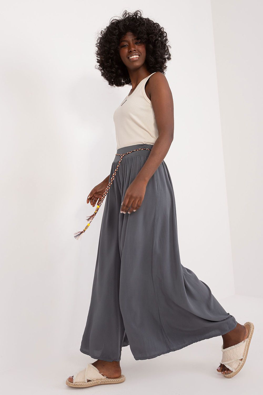 Pantalones de pierna ancha OCH BELLA