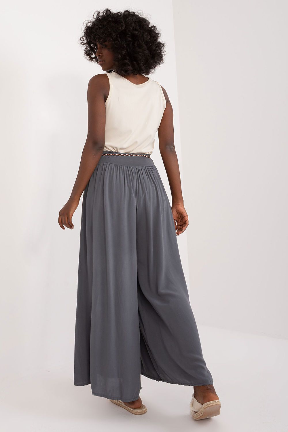 Pantalones de pierna ancha OCH BELLA