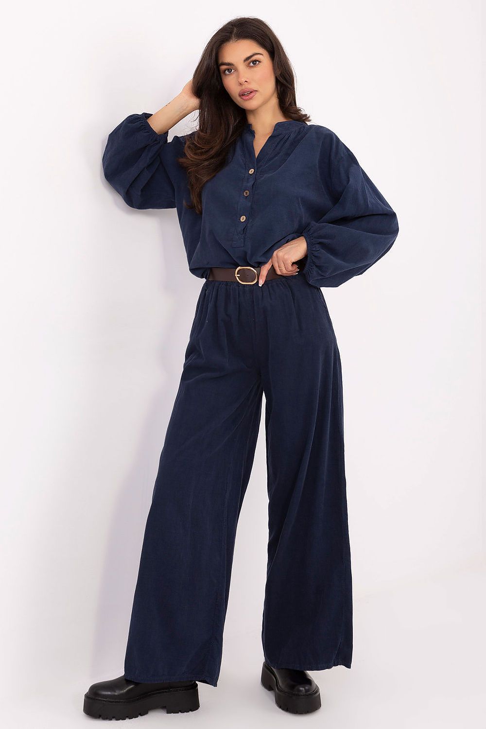 Pantalones de pana con cinturón