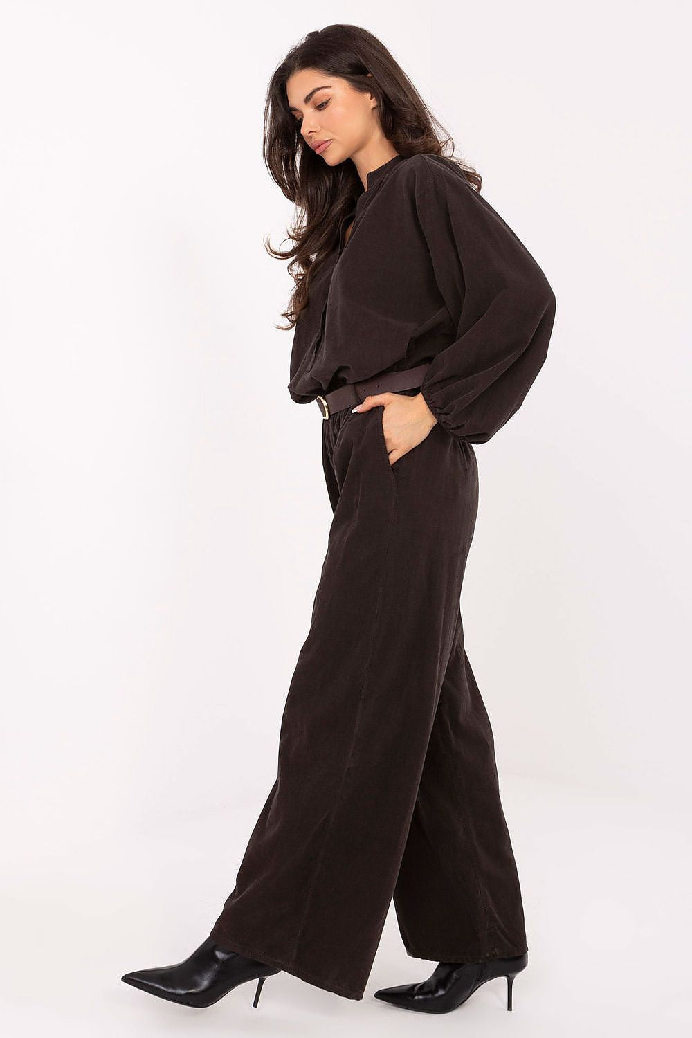Pantalones de pana con cinturón