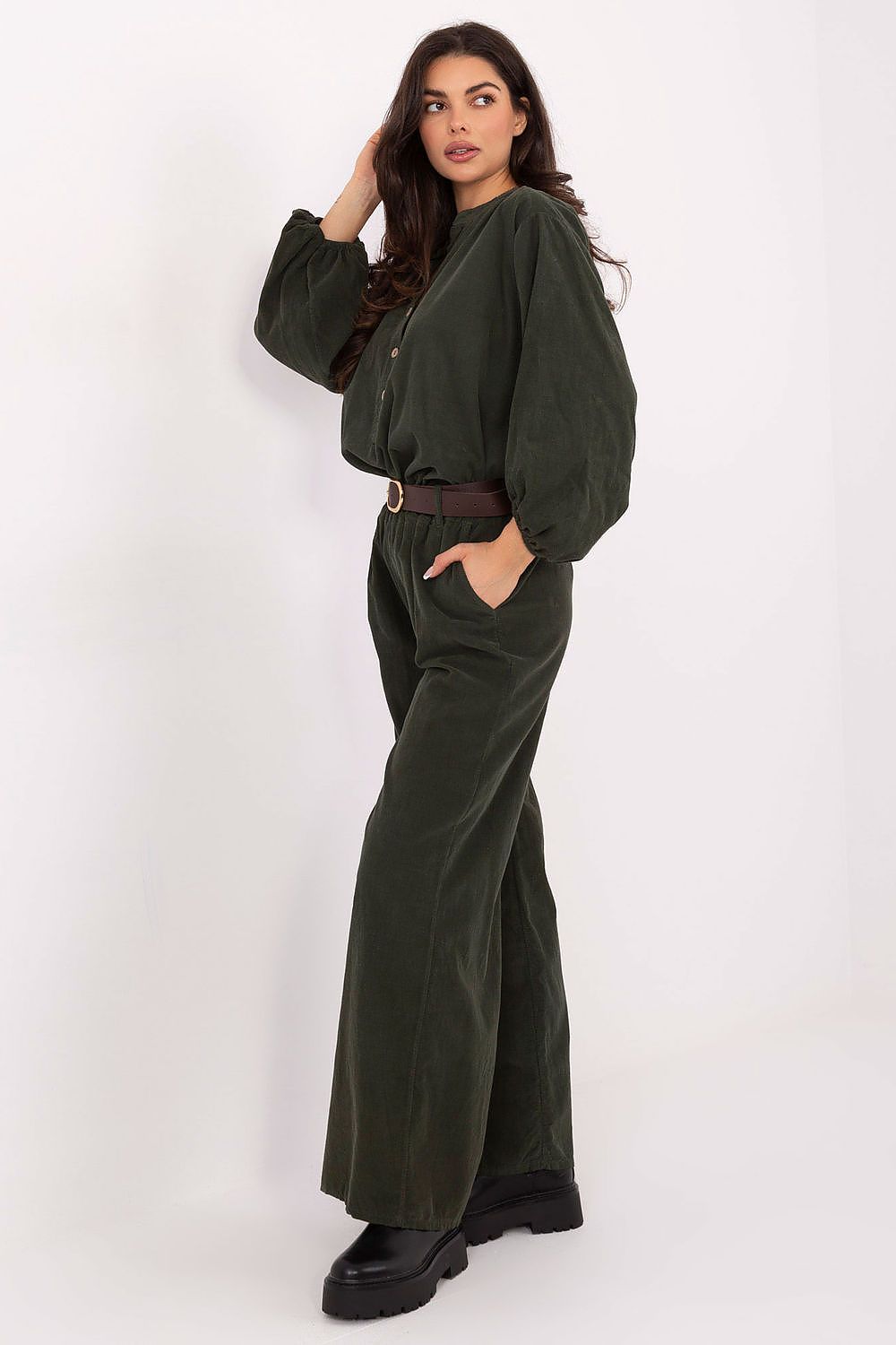 Pantalones de pana con cinturón