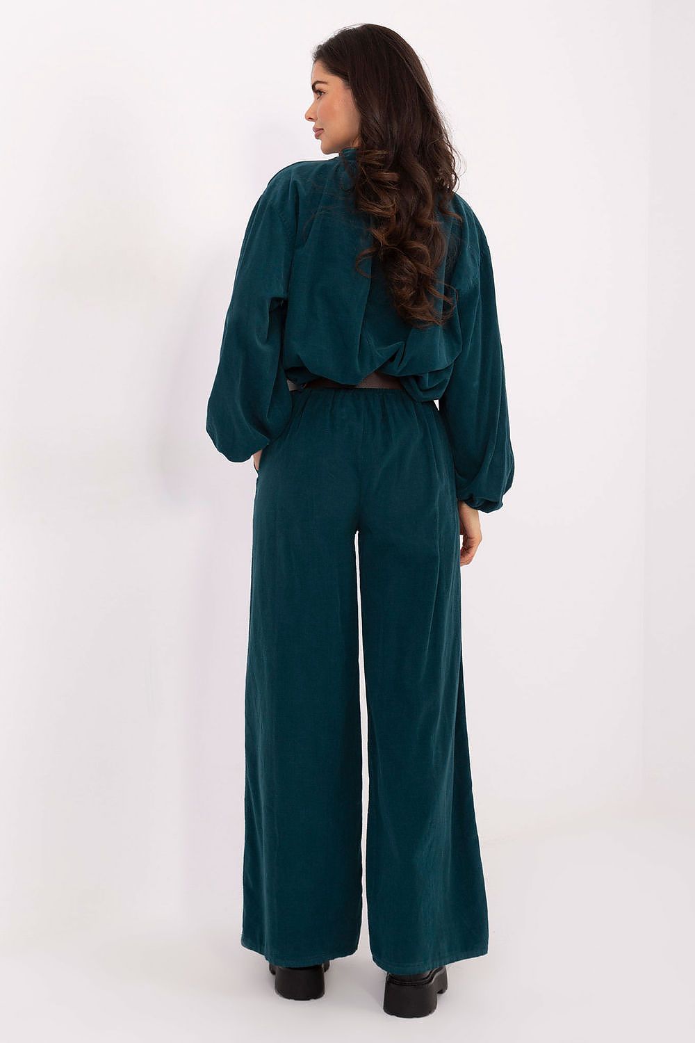Pantalones de pana con cinturón