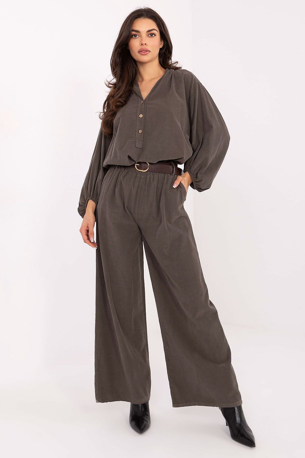 Pantalones de pana con cinturón