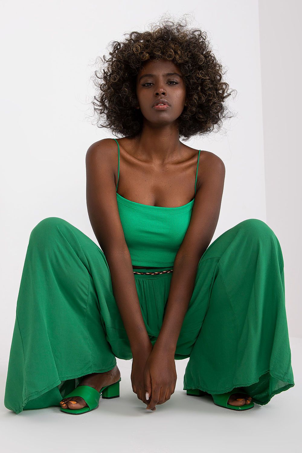 Pantalones de pierna ancha OCH BELLA