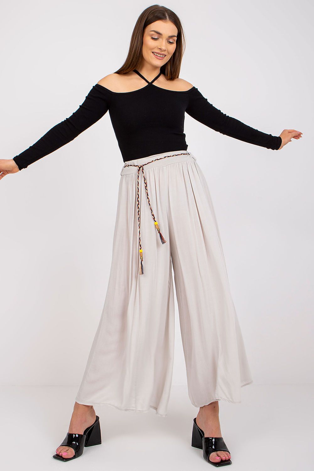 Pantalones de pierna ancha OCH BELLA