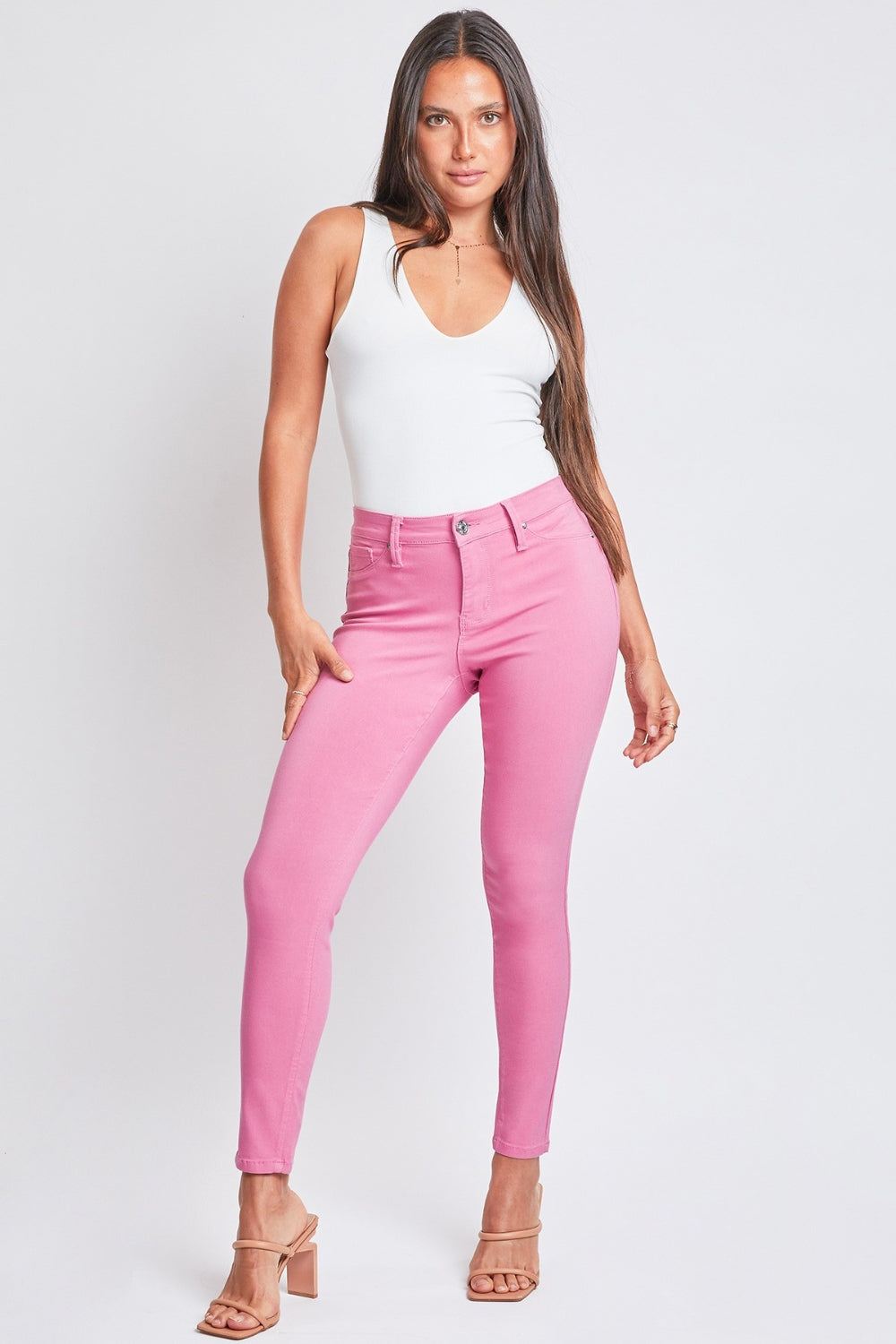 Pantalones pitillo de tiro medio y tejido hiperelástico YMI Jeanswear, en tallas completas