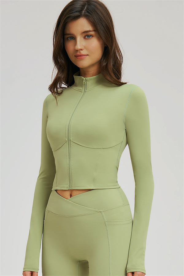 Conjunto de 3 piezas Sizzle: chaqueta con cremallera, sujetador deportivo y leggings acampanados