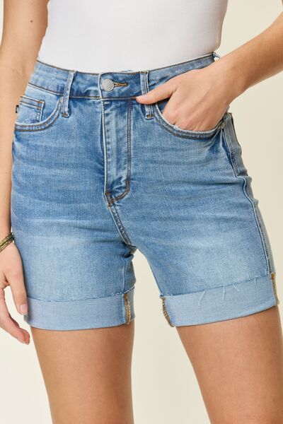 Shorts de mezclilla Judy Blue de tallas extendidas, cintura alta y control de abdomen