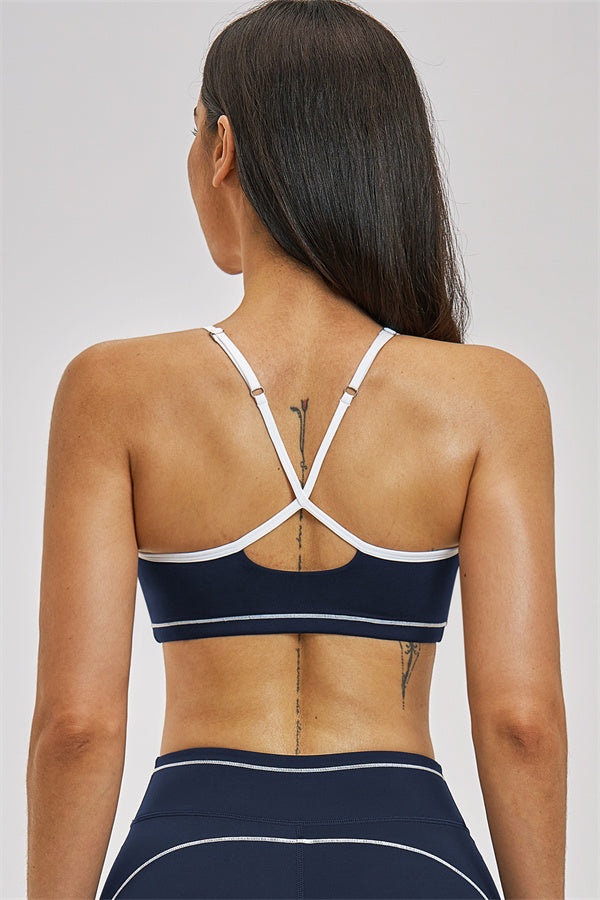 Conjunto Unbound de 2 piezas: sujetador deportivo y shorts