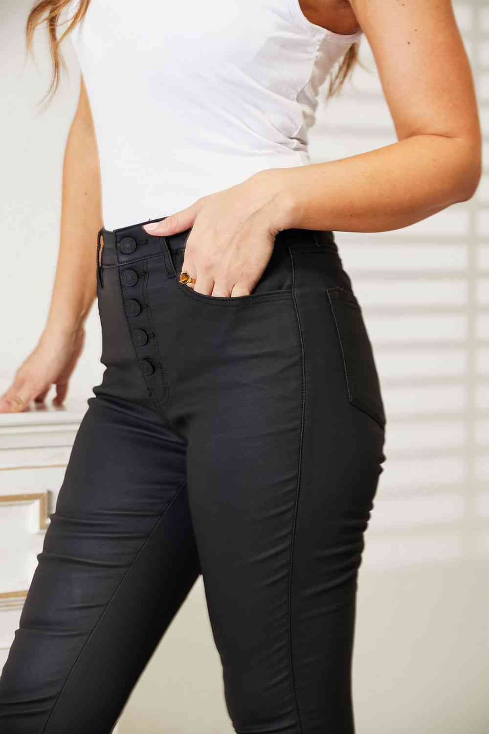 Kancan Jeans skinny de tiro alto al tobillo con acabado negro, tallas grandes