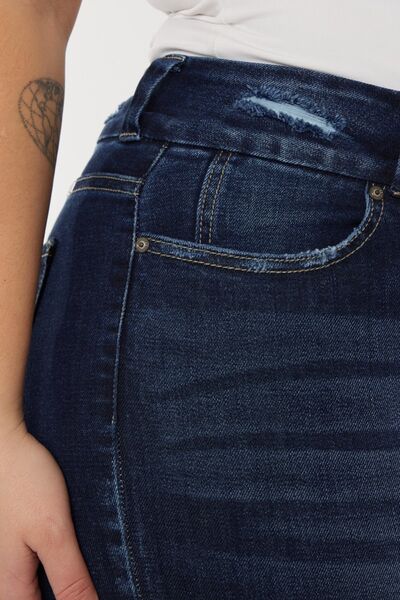 Jeans Kancan de tallas grandes, con efecto bigote de gato, bajo sin rematar y cintura alta