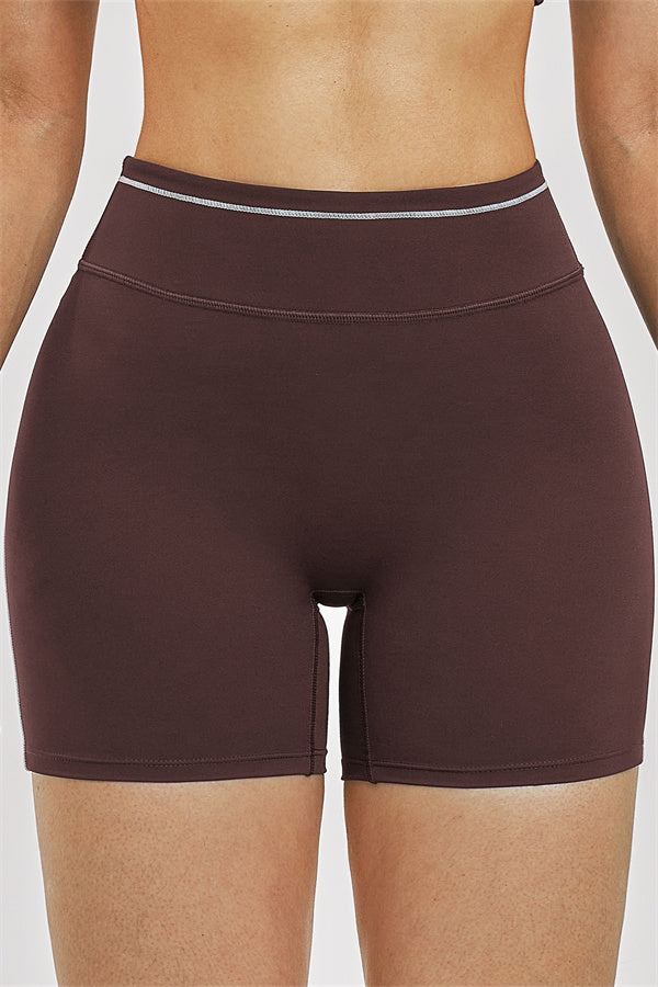 Conjunto Unbound de 2 piezas: sujetador deportivo y shorts