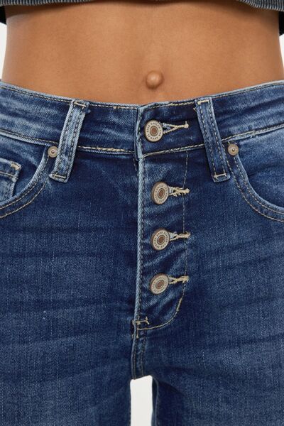 Shorts de mezclilla Kancan de talla grande, con efecto bigotes de gato y cierre de botones