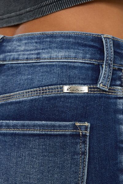 Shorts de mezclilla Kancan de talla grande, con efecto bigotes de gato y cierre de botones