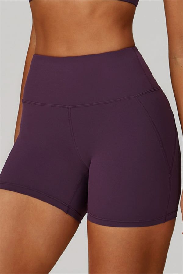 Gedurfde 2-delige sportset: bh met racerback en shorts