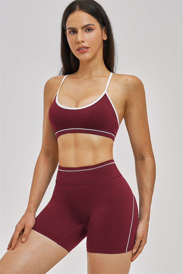 Conjunto Unbound de 2 piezas: sujetador deportivo y shorts