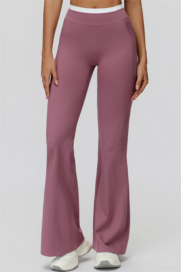 Conjunto de 2 piezas Canyon con top corto de tirantes y leggings acampanados