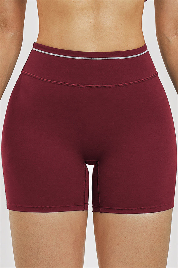 Conjunto Unbound de 2 piezas: sujetador deportivo y shorts