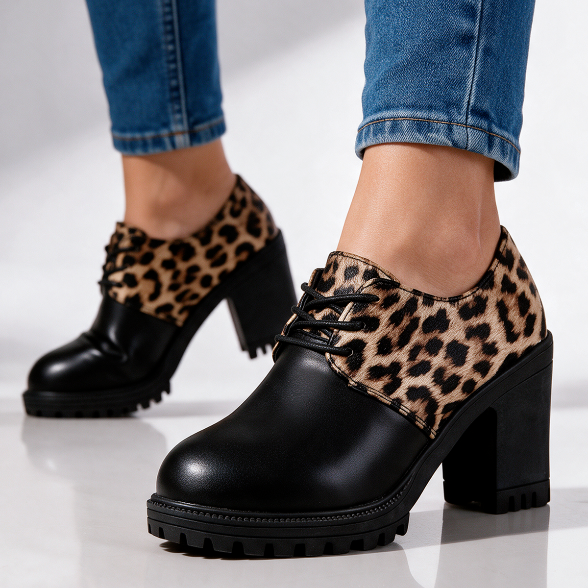 Oxfords de tacón Savannah