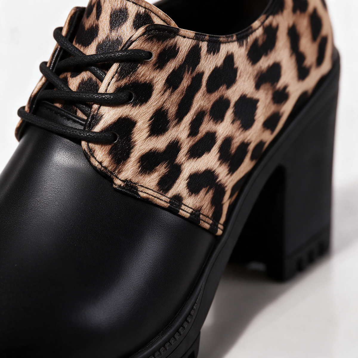 Oxfords de tacón Savannah
