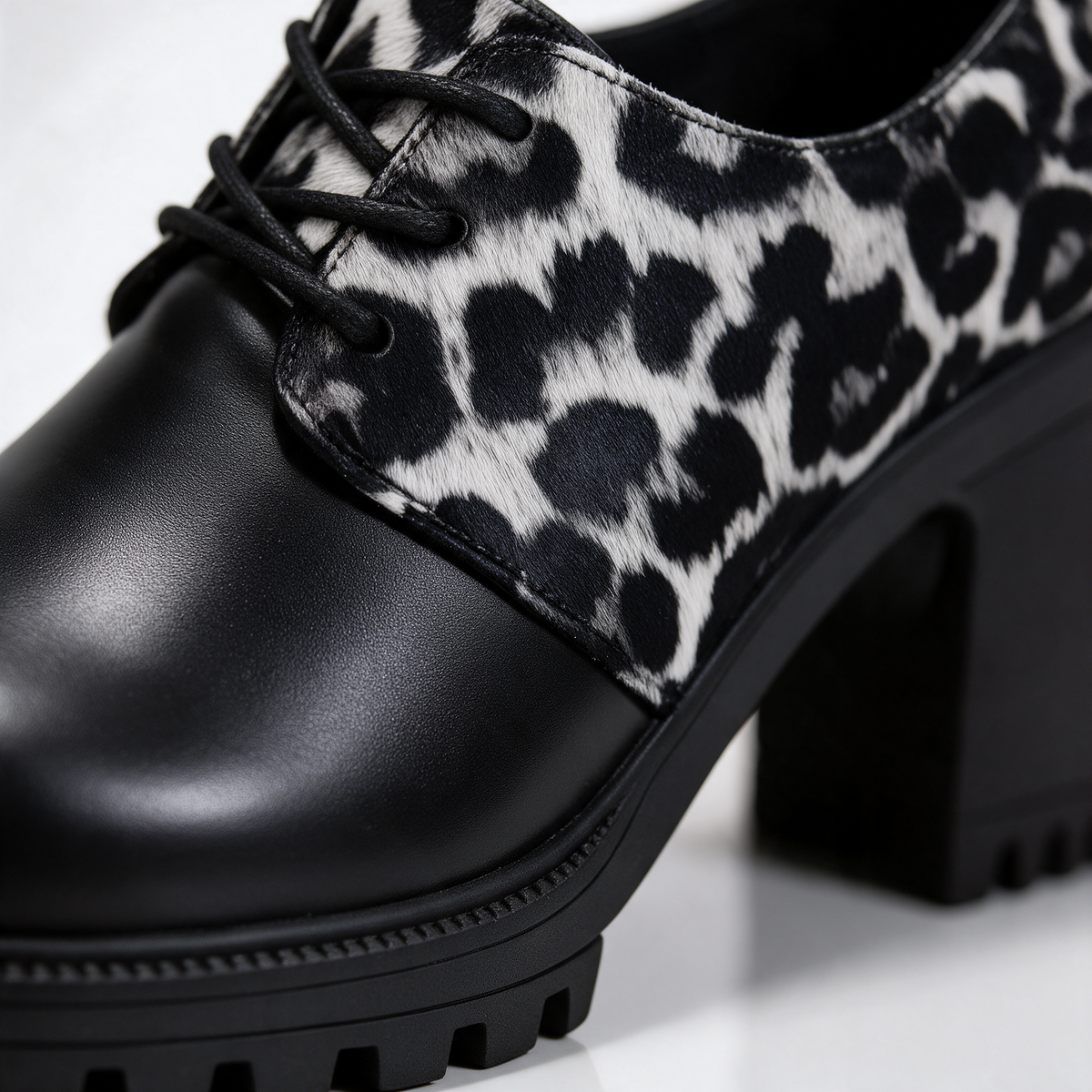 Oxfords de tacón Savannah