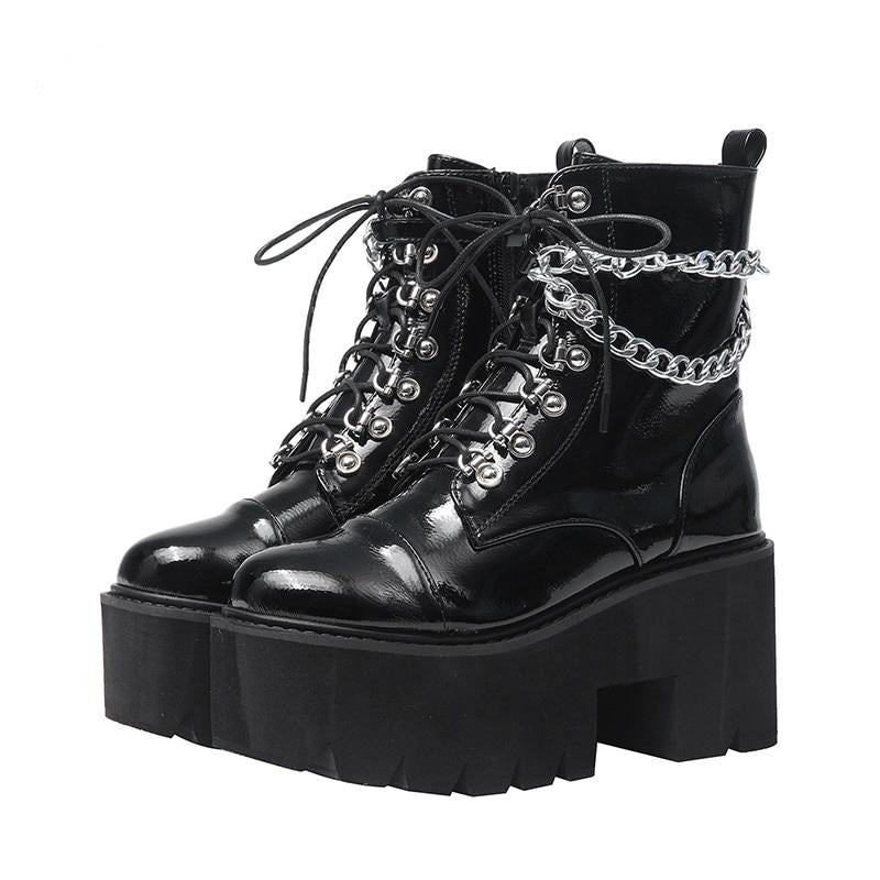 Botas de cuero con cadena