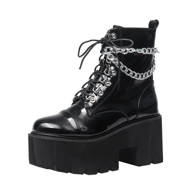 Botas de cuero con cadena