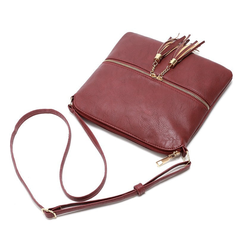 Bolso Tove con borlas