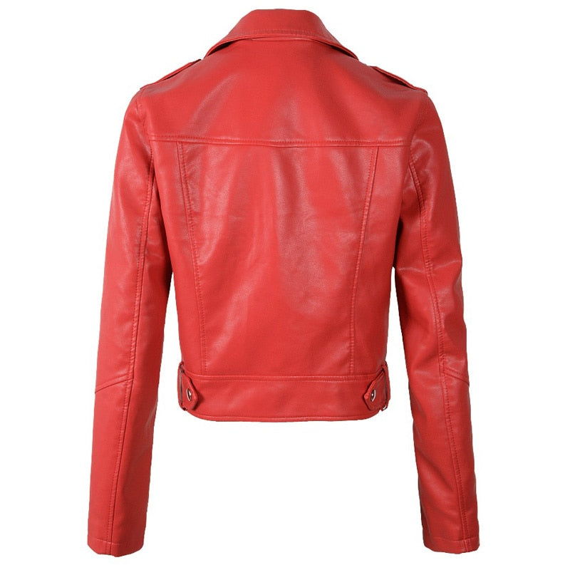 Chaqueta de cuero suave con remaches