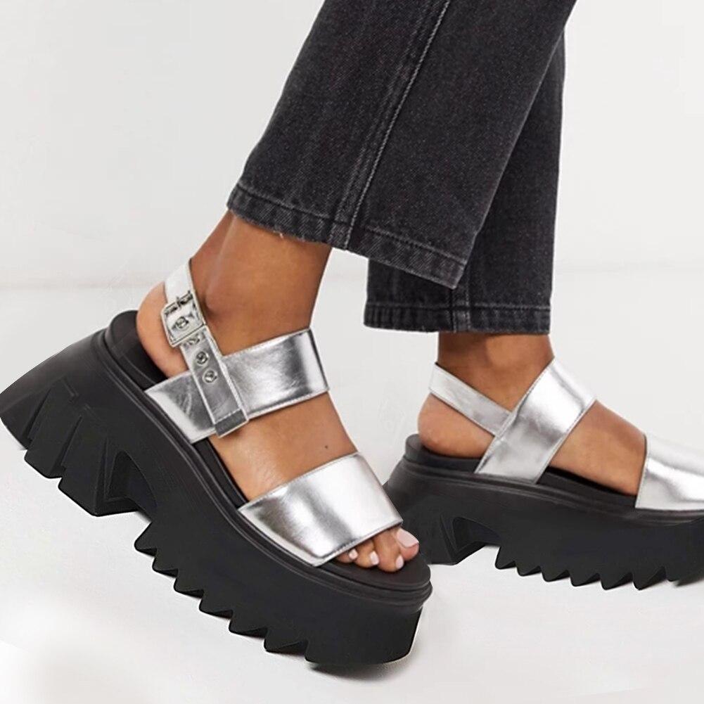 Sandalias romanas