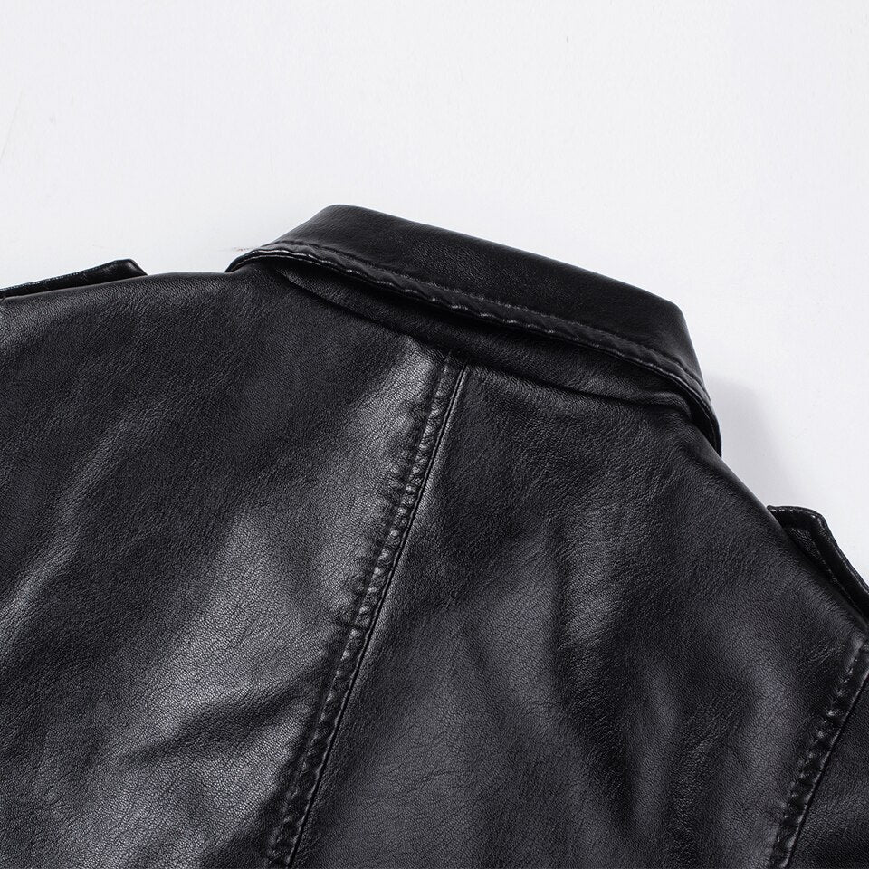 Chaqueta de cuero estilo motociclista