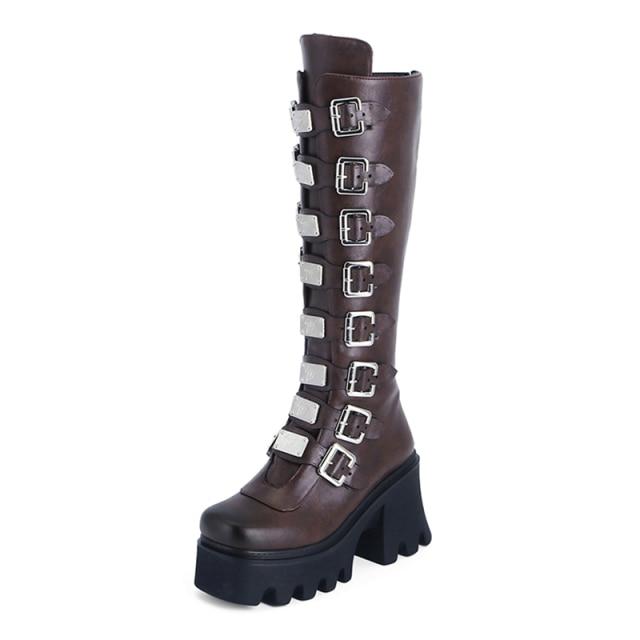 Botas largas metálicas