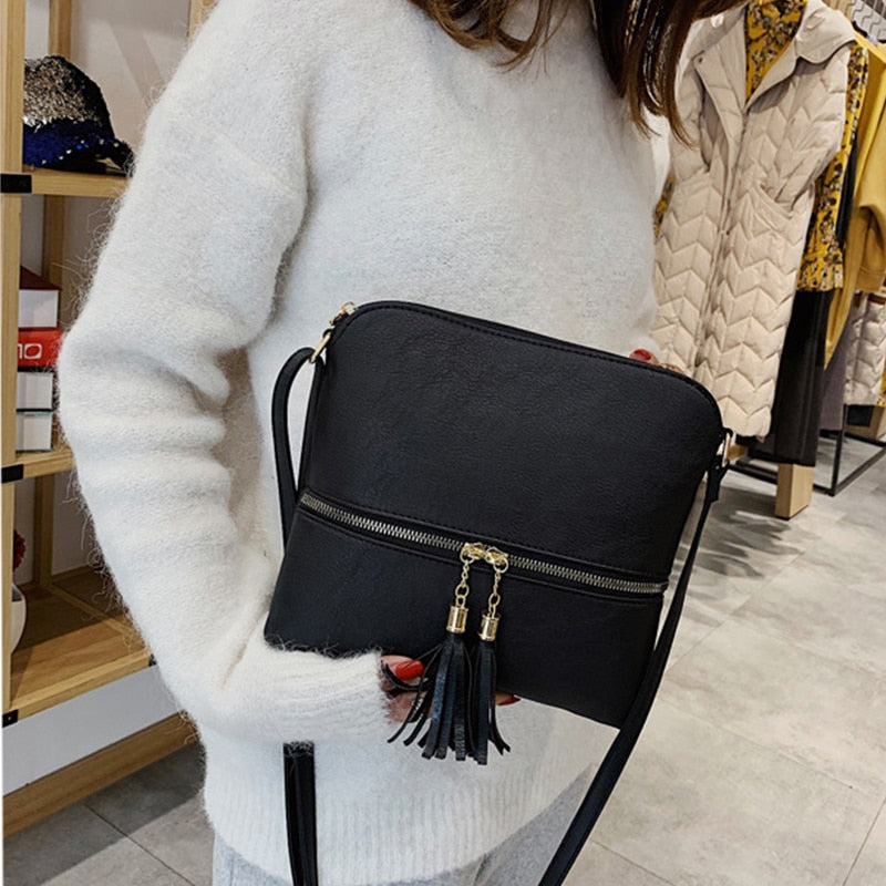Bolso Tove con borlas