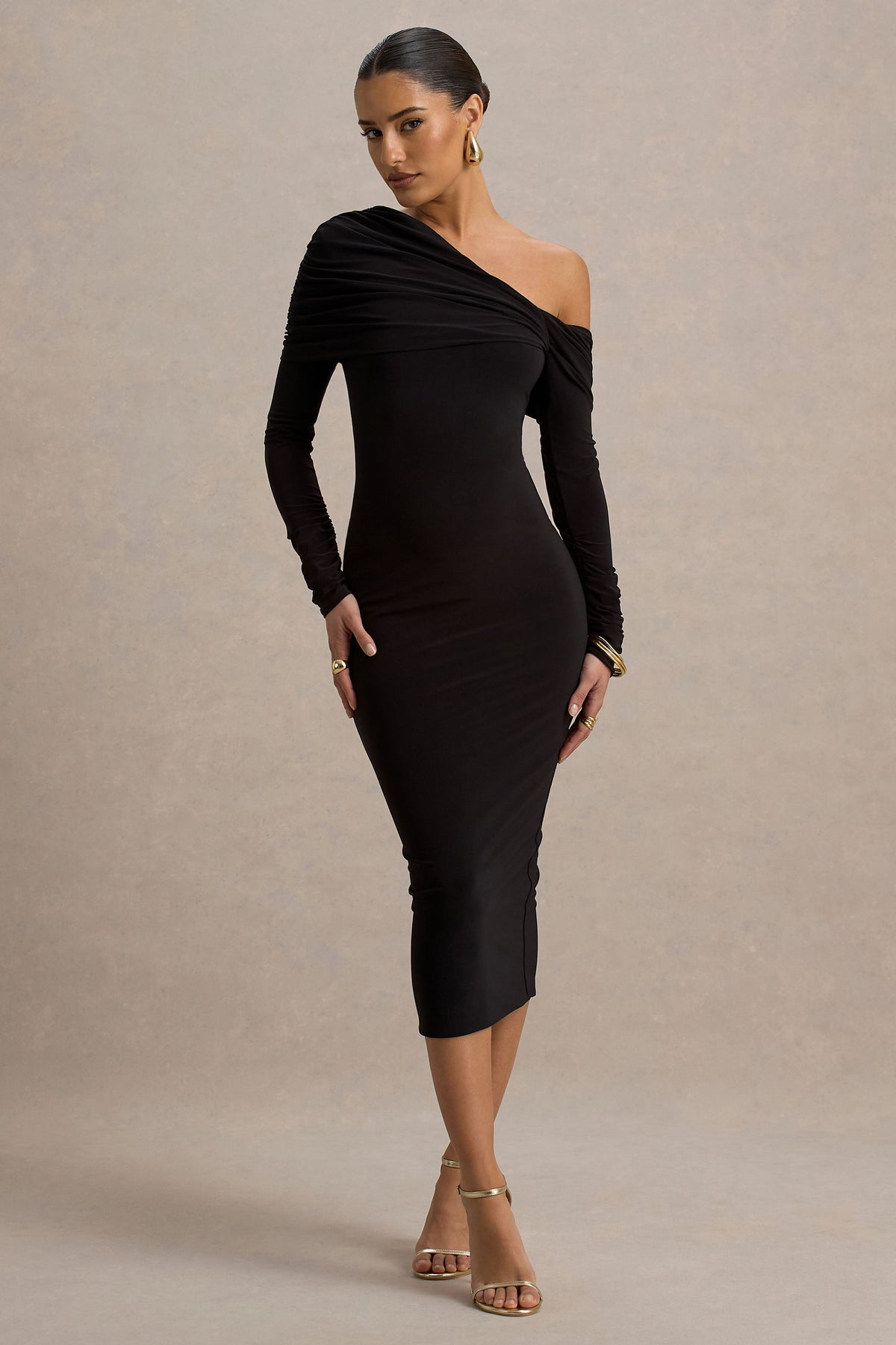 Cleo | Vestido midi negro ajustado