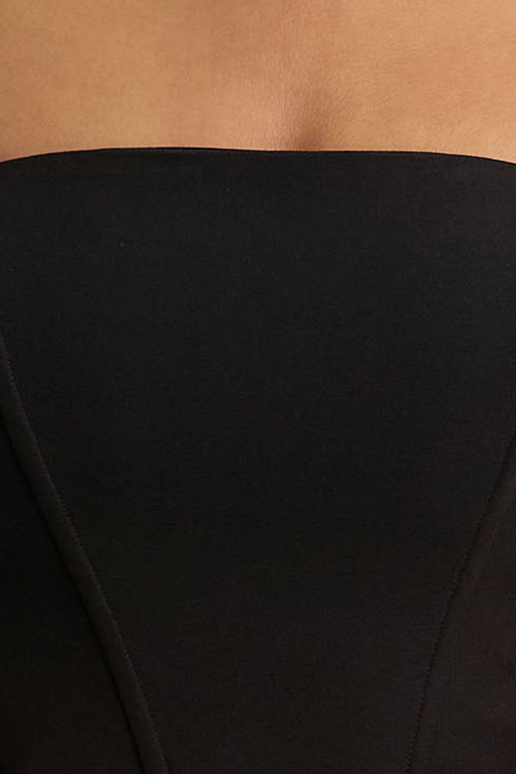 Panama | Mono Negro con Escote Bardot y Mangas Abullonadas en Crema