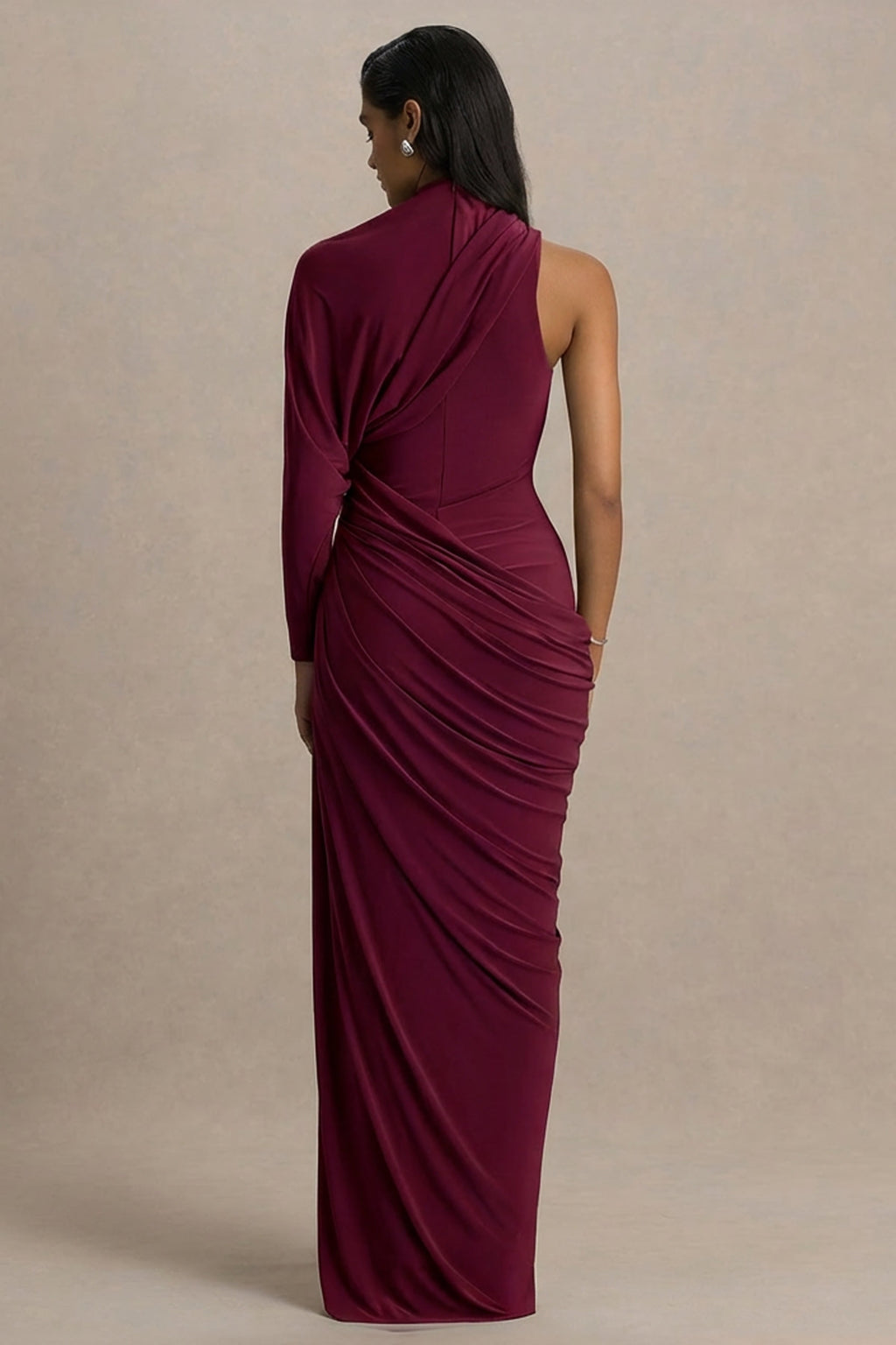 Aphra | Vestido largo burdeos con cuello alto y mangas tipo capa