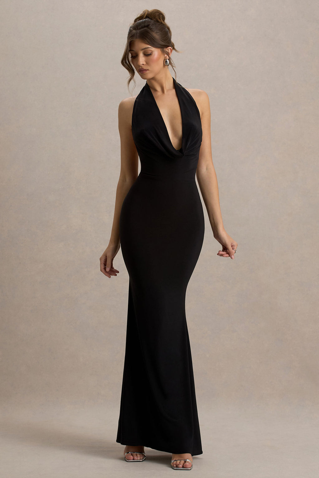 Milani | Vestido largo negro con escote drapeado y corte sirena con espalda descubierta
