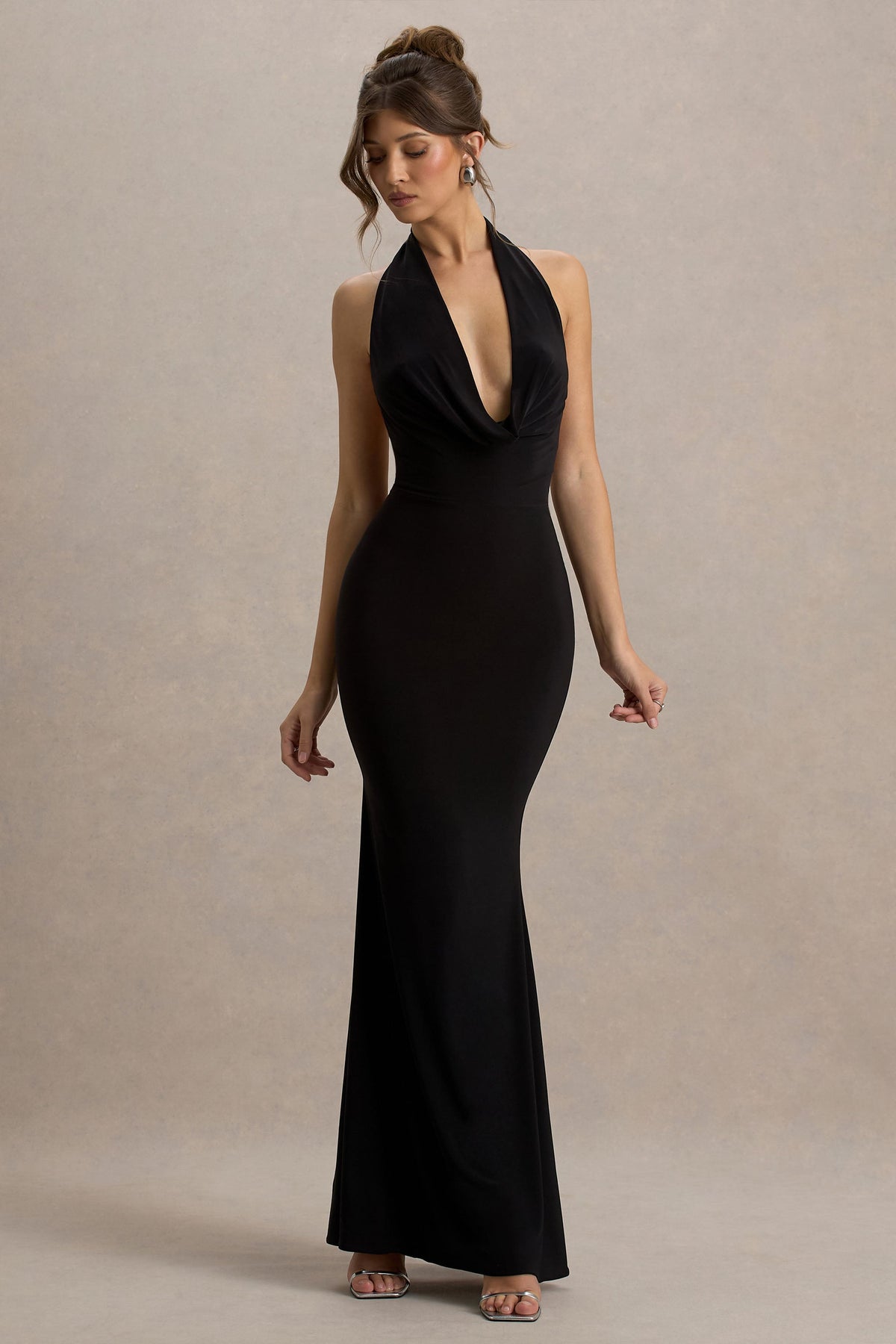 Milani | Vestido largo negro con escote drapeado y corte sirena con espalda descubierta
