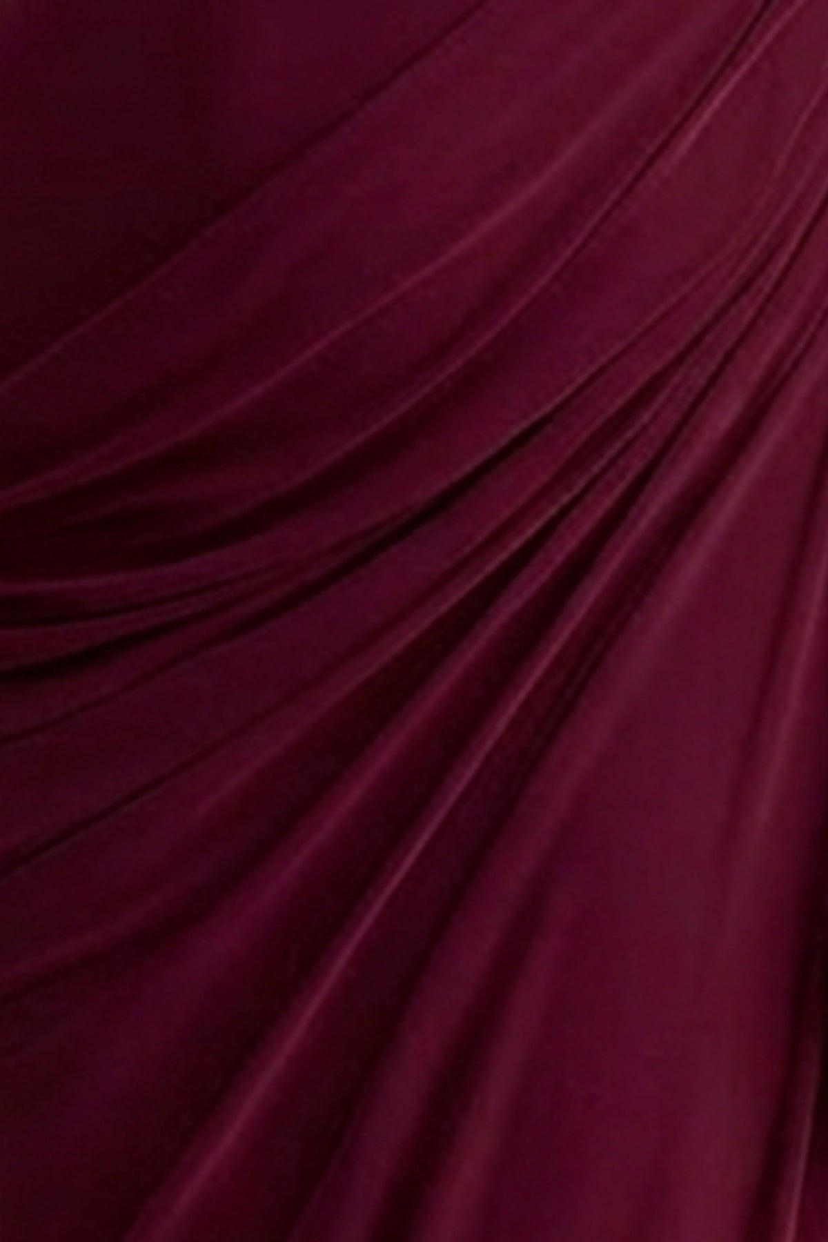 Aphra | Vestido largo burdeos con cuello alto y mangas tipo capa