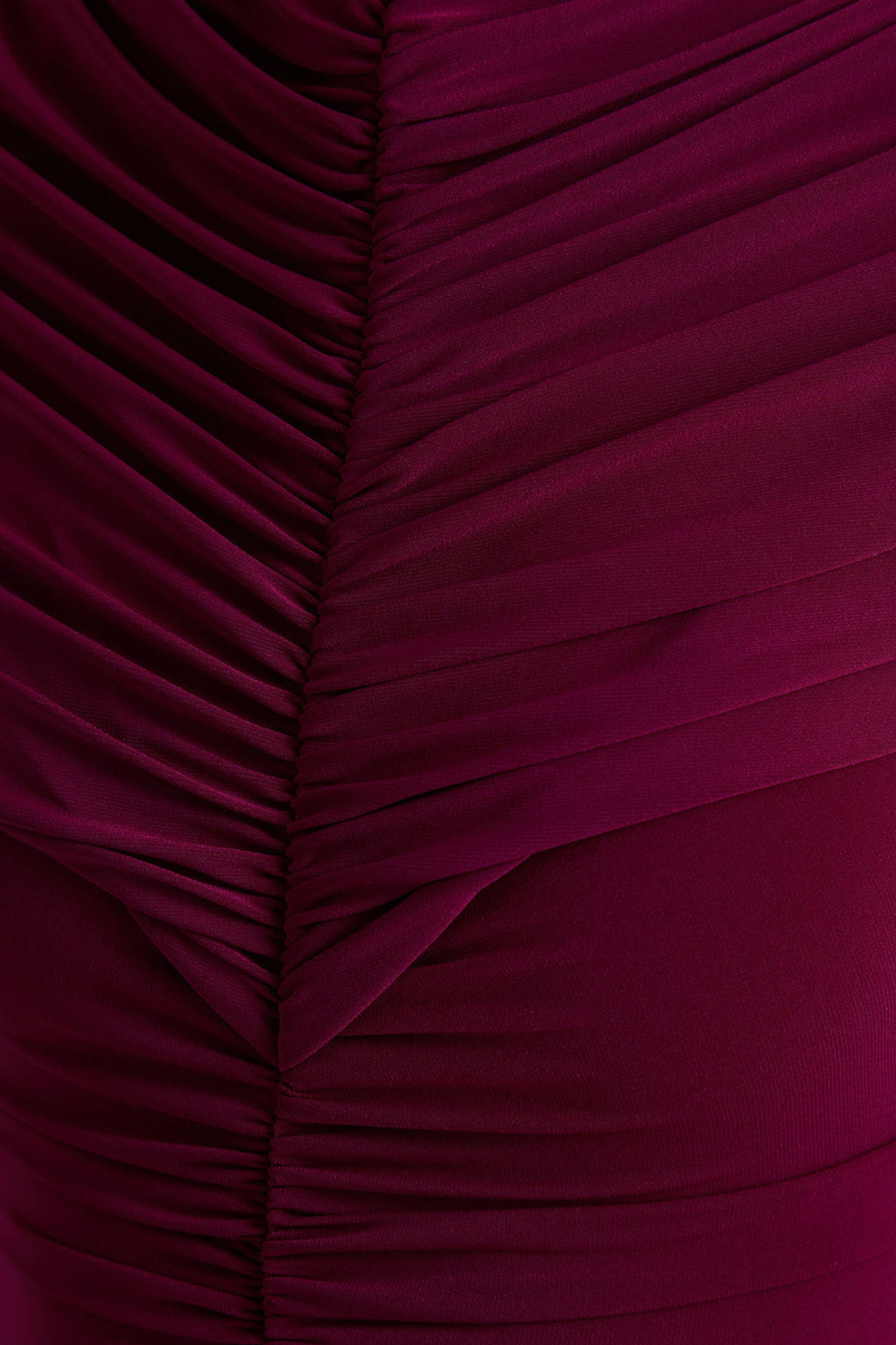 Azaria | Vestido largo burdeos de cuello alto con detalles fruncidos